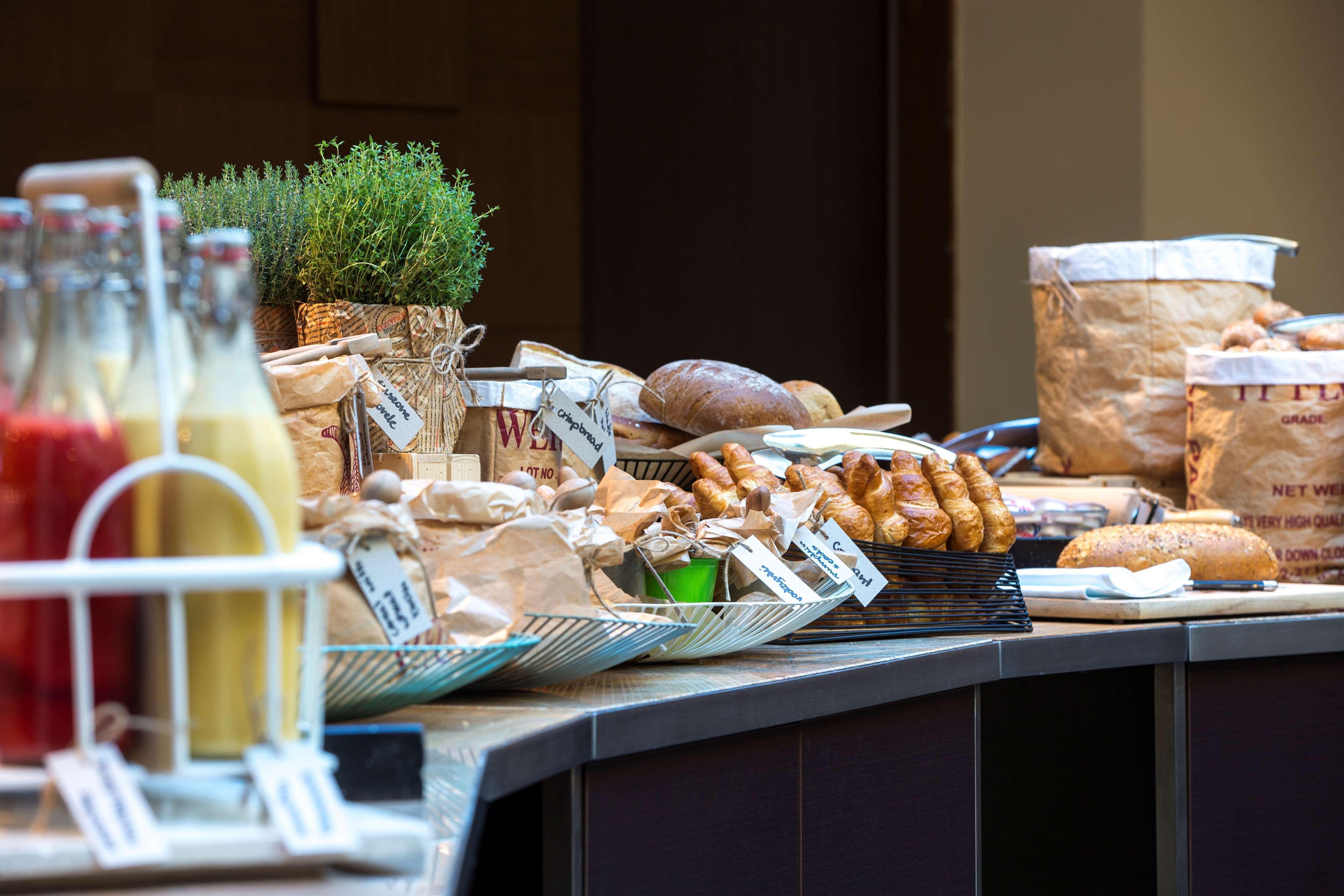 Radisson Blu Sobieski Warsaw Exterior photo Breakfast buffet at a luxury hotel