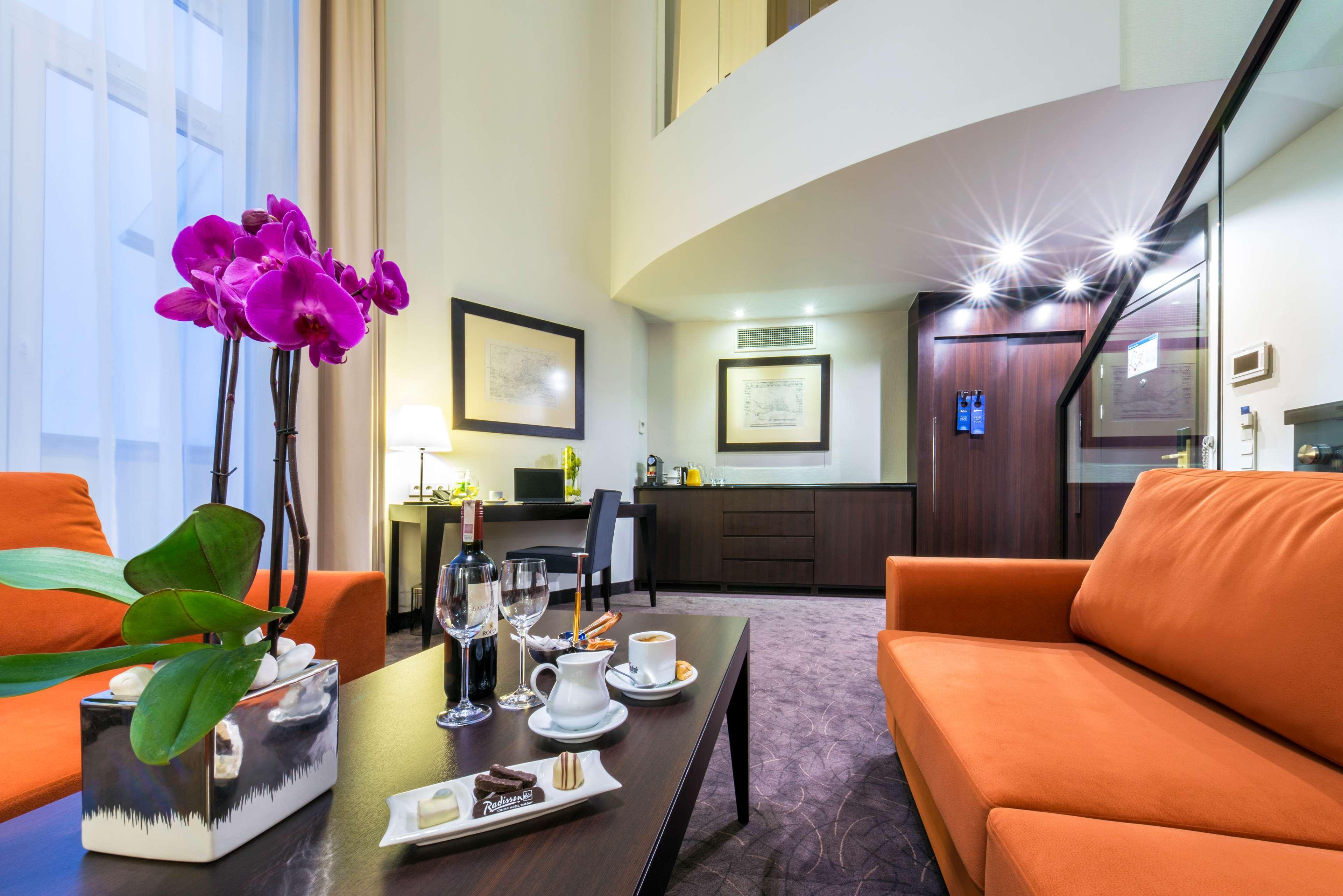 Radisson Blu Sobieski Warsaw Exterior photo Room at the hotel