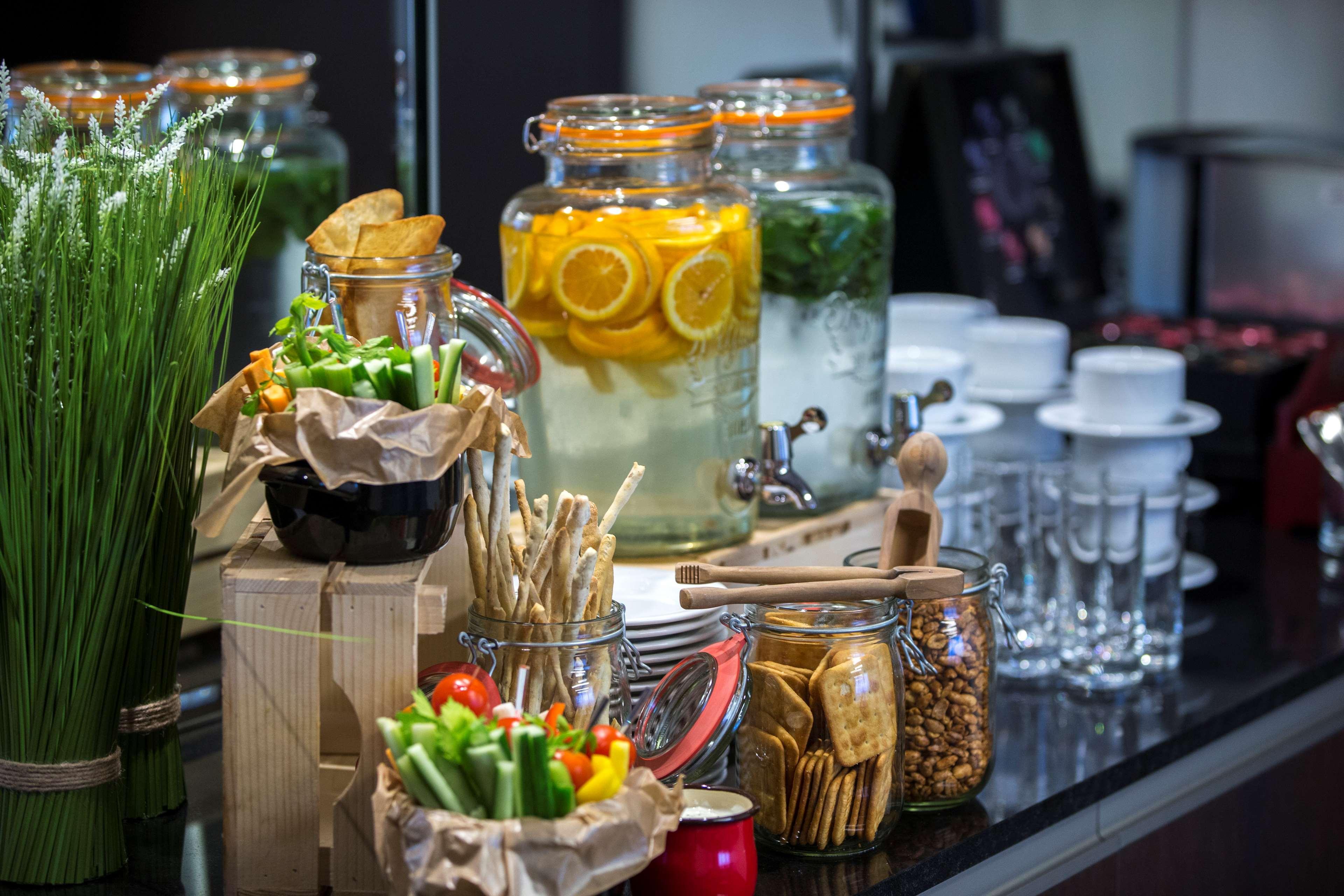Radisson Blu Sobieski Warsaw Exterior photo A buffet at a hotel
