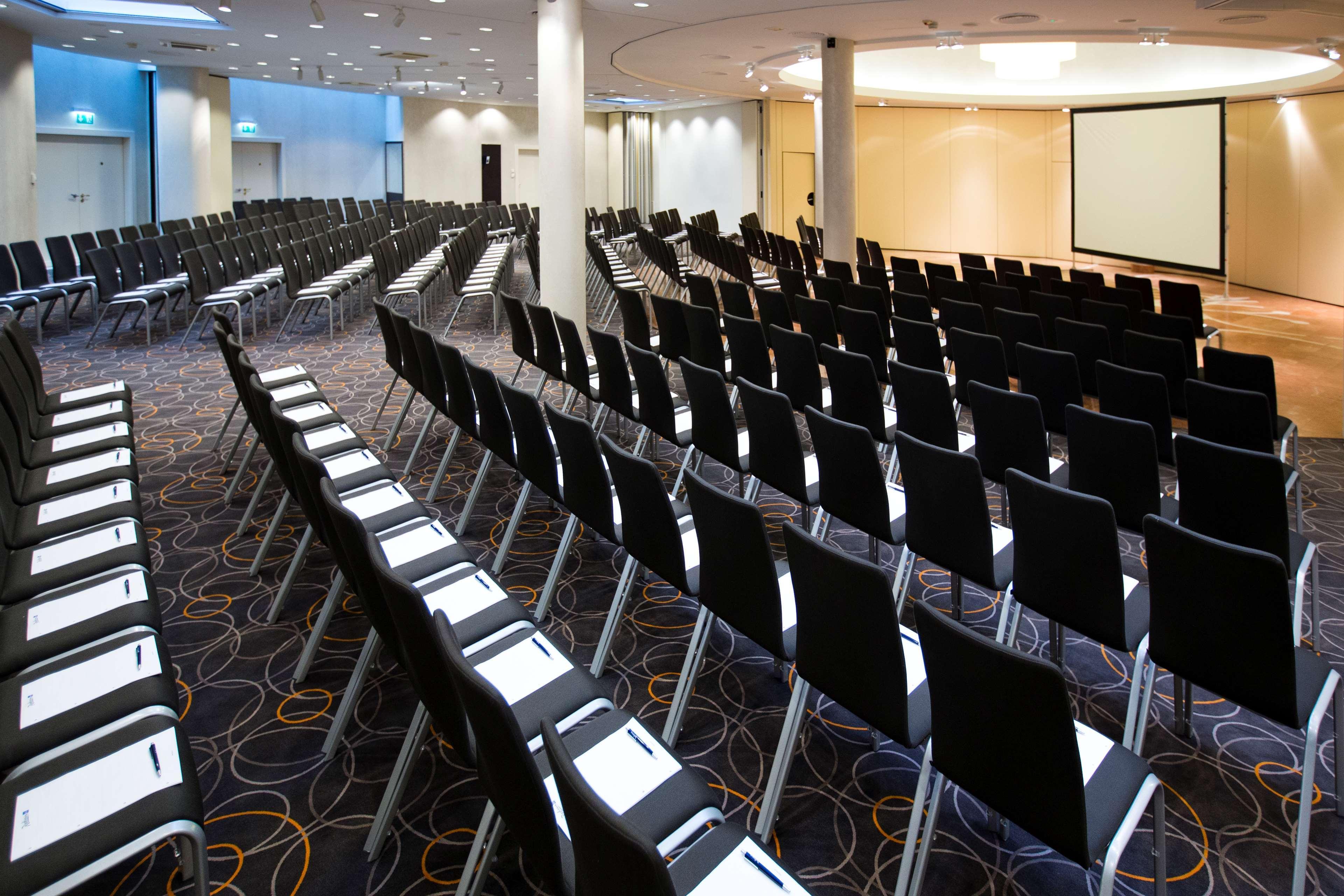 Radisson Blu Sobieski Warsaw Exterior photo The conference hall of the hotel