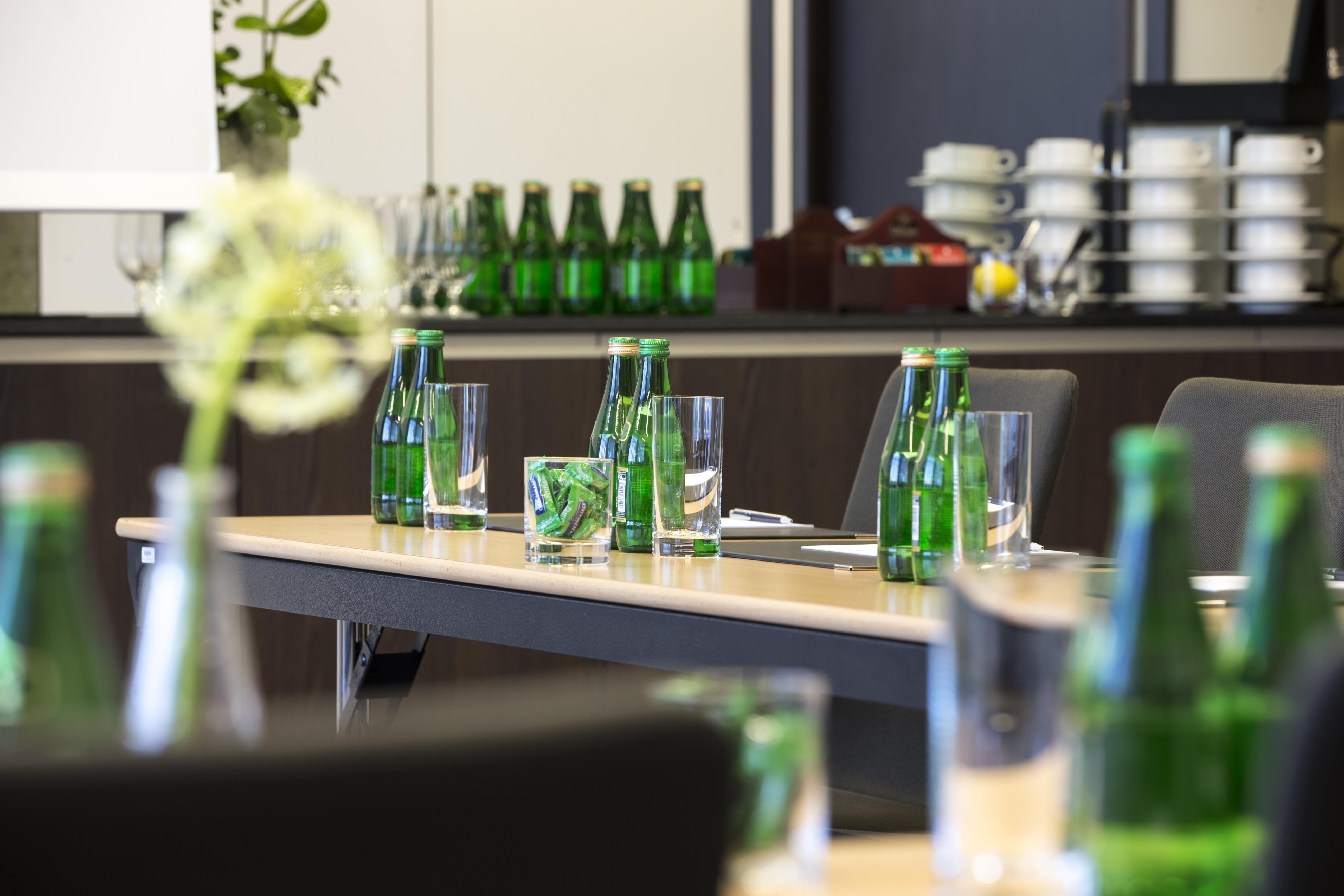 Radisson Blu Sobieski Warsaw Exterior photo The meeting room of the hotel